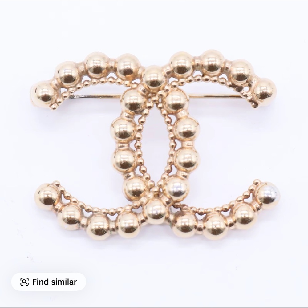CHANEL Gold-Tone Beaded CC Brooch - Picture 2 of 3